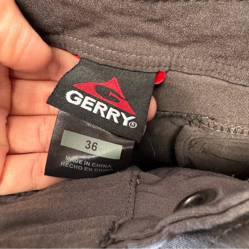 men's gray nylon shorts cargo pockets zipper spandex stretch waist 36" GERRY - Picture 4 of 7